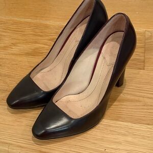 Massimo Dutti Black Leather Heels